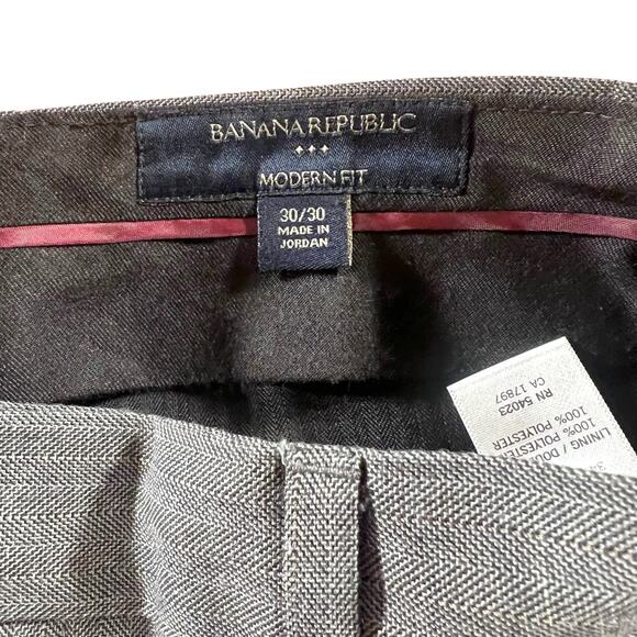 Banana Republic Modern Fit Gray Herringbone Wool-Blend Suit 30x30 38S - Picture 15 of 16
